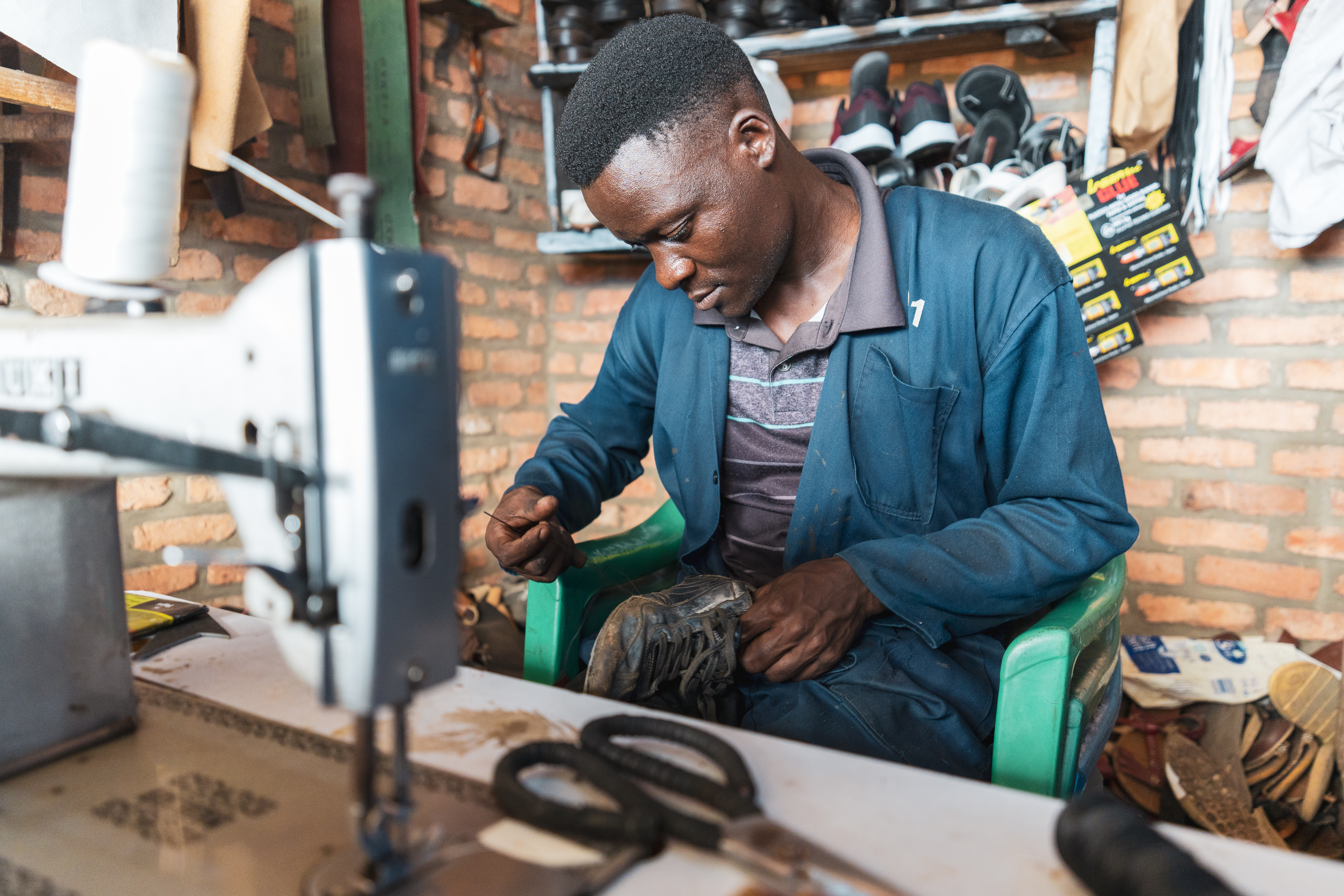 Working from Shimwa Paul Market Hub: Sylvestre Ntirenganya